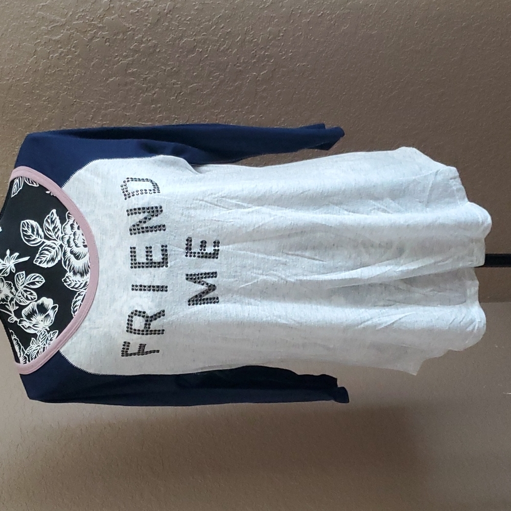 American Eagle Women's "Friend Me" Long Sleeve Shirt XL